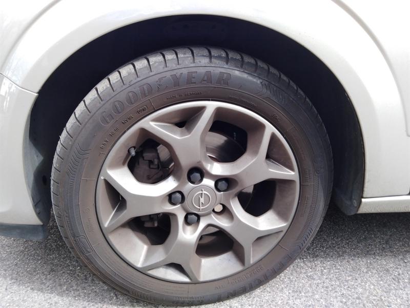 Opel Astra • 2006 • 310,000 km 4