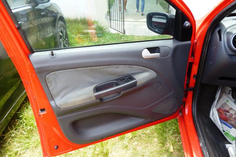 Volkswagen Gol • 2010 • 79,000 km 6