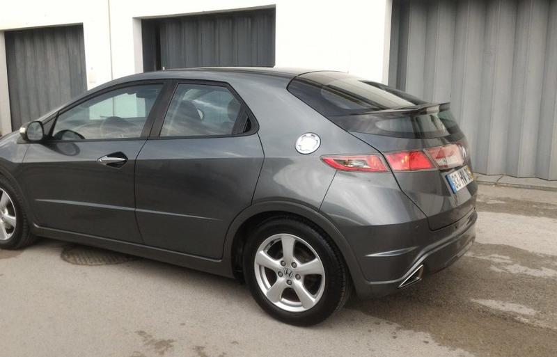 Honda Civic • 2009 • 92,317 km 2