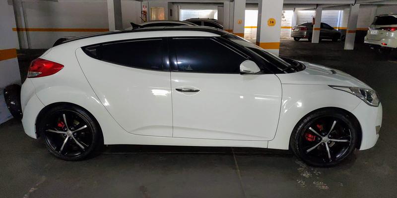 Hyundai Veloster • 2012 • 82,000 km 1