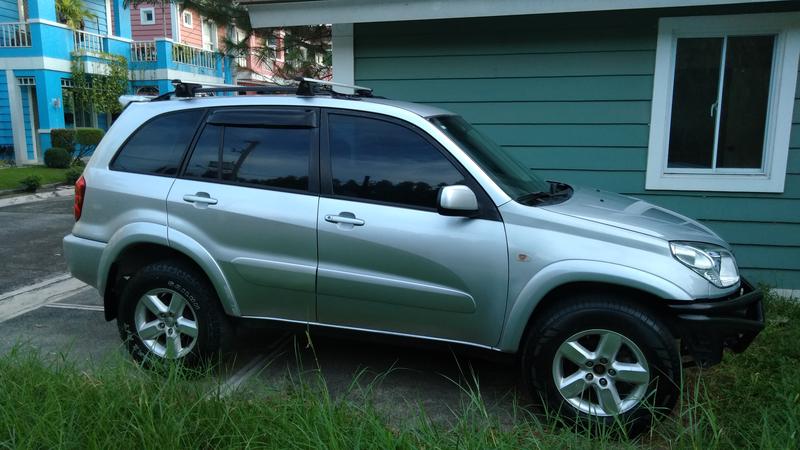 Toyota RAV4 • 2005 • 200,000 km 3