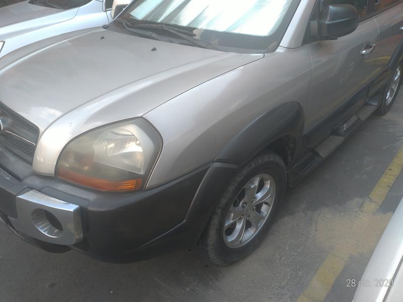Hyundai Tucson • 2010 • 92,000 km 4