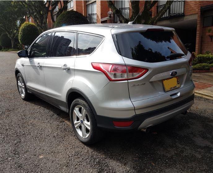 Ford Escape • 2013 • 107,000 km 2