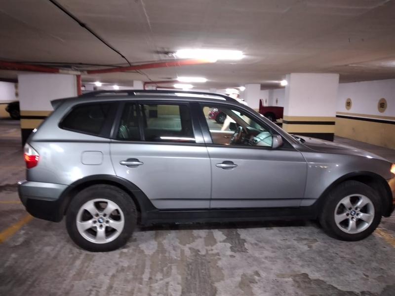 BMW X3 • 2007 • 70,000 km 4