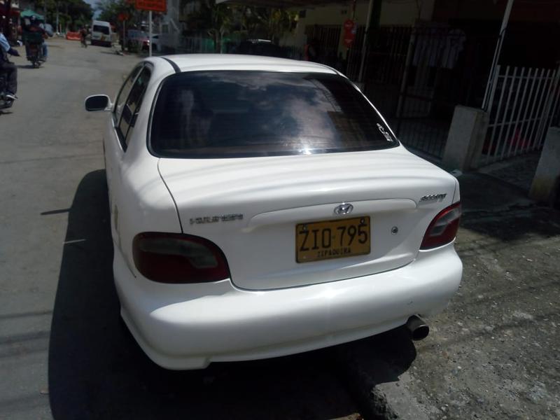 Hyundai Accent • 1998 • 356,000 km 5