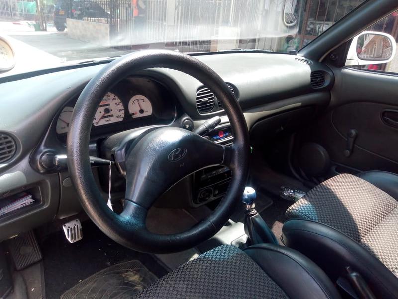 Hyundai Accent • 1998 • 356,000 km 3