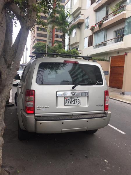 Dodge  • 2008 • 136,000 km 2