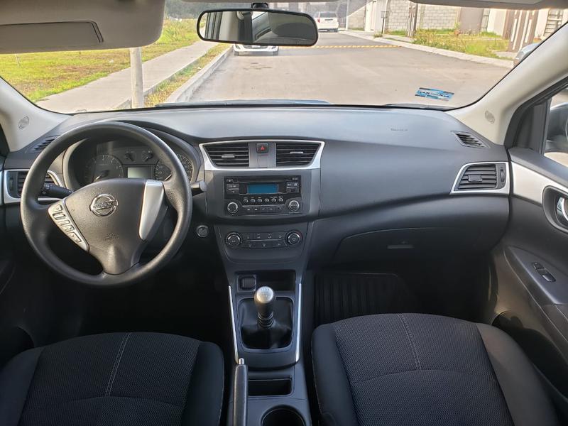 Nissan Sentra • 2017 • 76,800 km 4