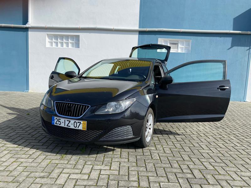 Seat Ibiza • 2010 • 216,000 km 2
