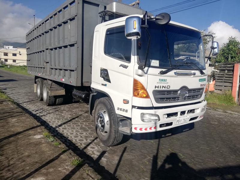 Hino FM 2835 • 2012 • 106,000 km 4