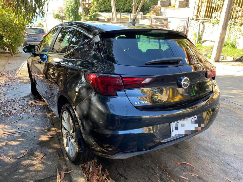 Opel Astra • 2019 • 44,000 km 4