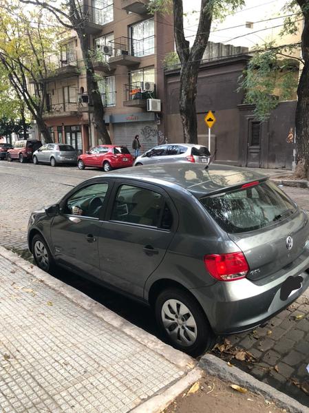 Volkswagen Gol • 2014 • 96,000 km 2