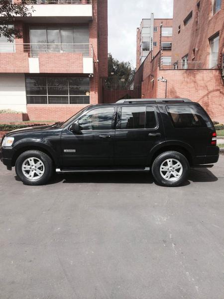 Ford Explorer • 2008 • 1,939,054 km 1