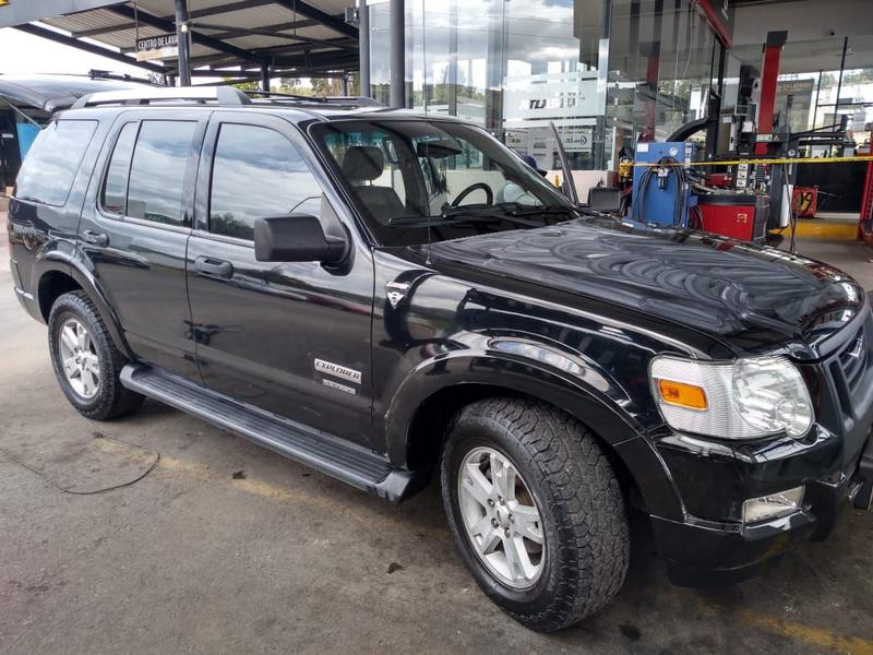 Ford Explorer • 2008 • 1,939,054 km 3