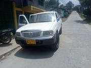 Mazda B2500 • 2007 • 230,000 km 6