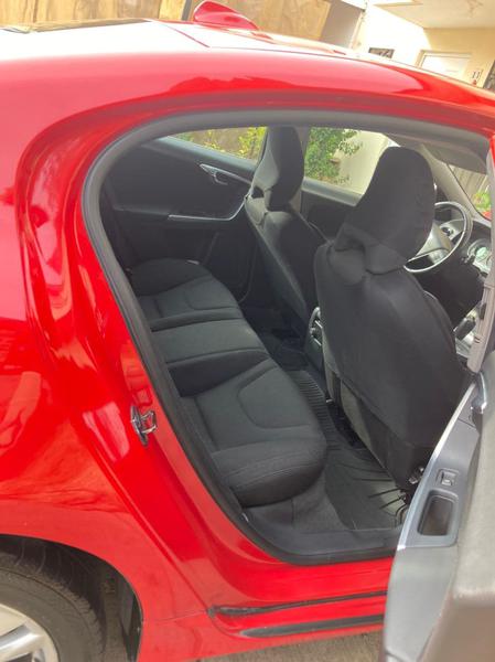 Volvo S60 • 2011 • 91,000 km 8