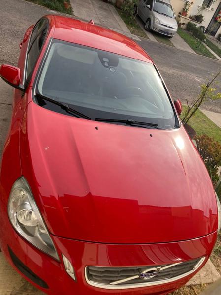 Volvo S60 • 2011 • 91,000 km 4