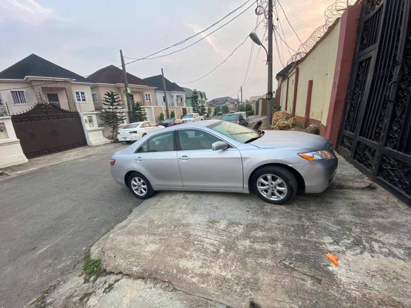Toyota Camry • 2008 • 100,000 km 3