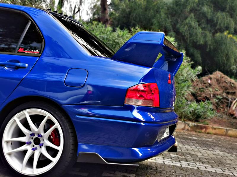 Mitsubishi Lancer Evo • 2001 • 165,000 km 2