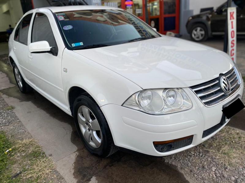 Volkswagen Bora • 2011 • 115,000 km 4