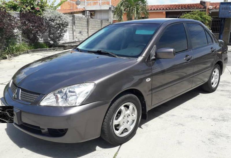 Mitsubishi Lancer • 2013 • 130,000 km 1