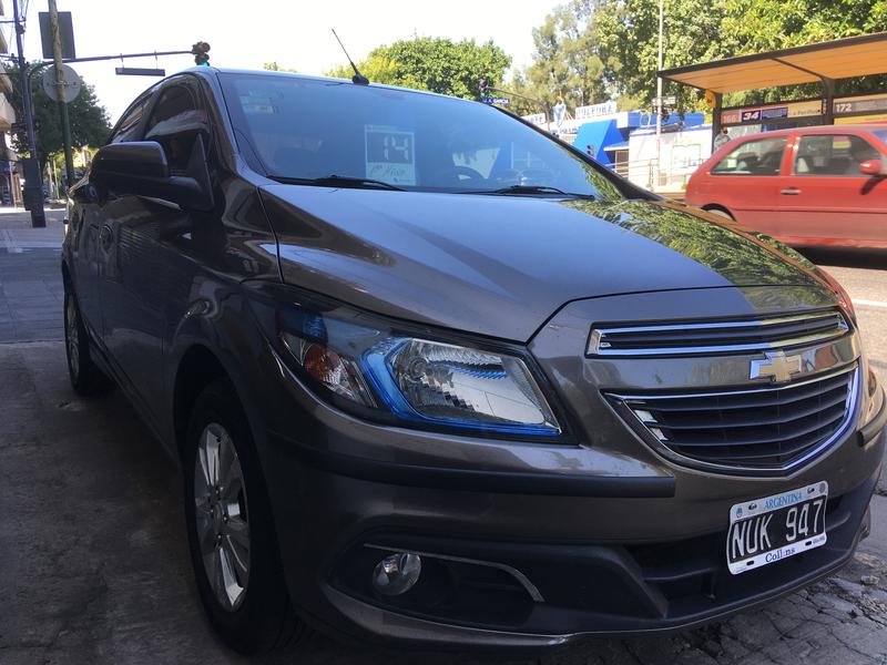 Chevrolet Prisma • 2014 • 108,000 km 9