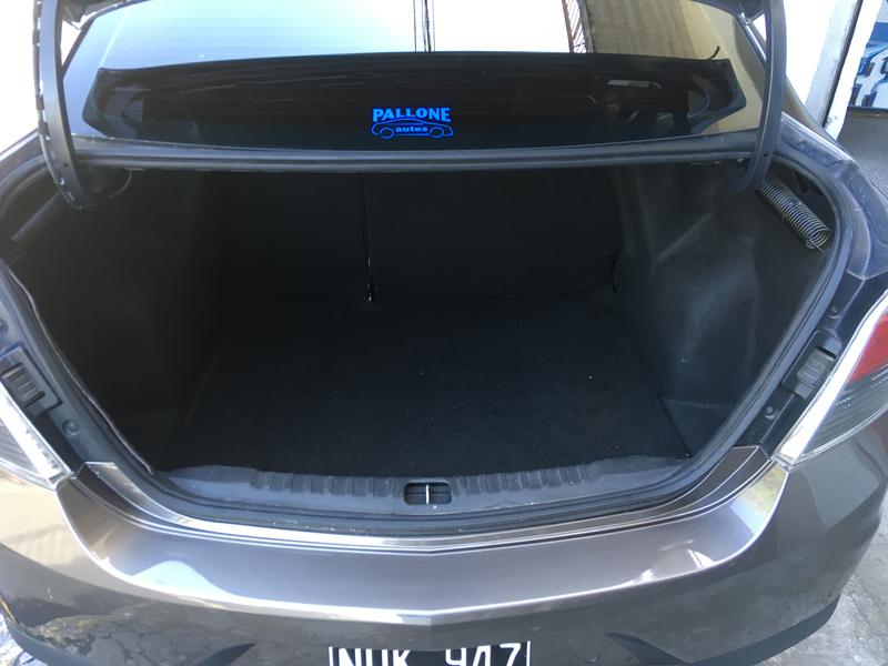 Chevrolet Prisma • 2014 • 108,000 km 4