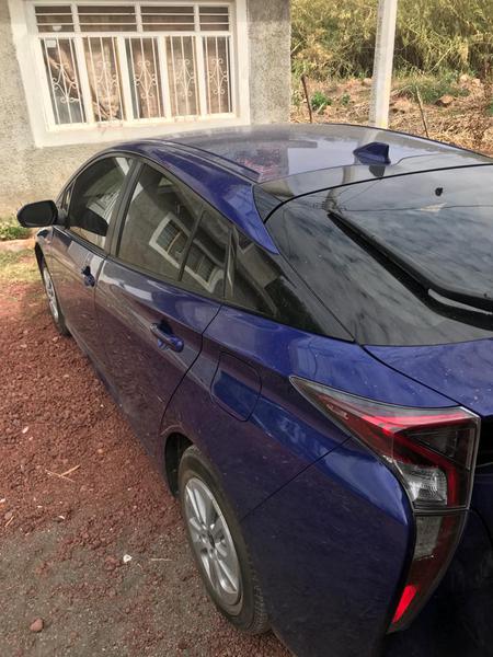 Toyota Prius • 2018 • 35,000 km 2