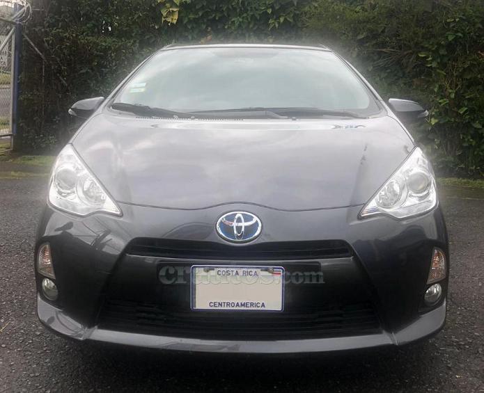 Toyota Prius • 2014 • 30,000 km 1