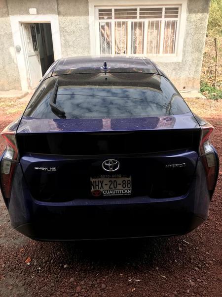 Toyota Prius • 2018 • 35,000 km 3