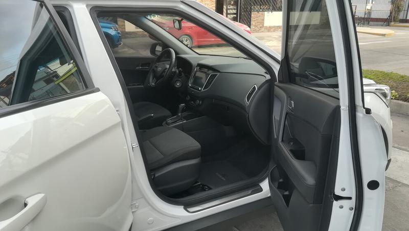 Hyundai Accent • 2016 • 33,000 km 7