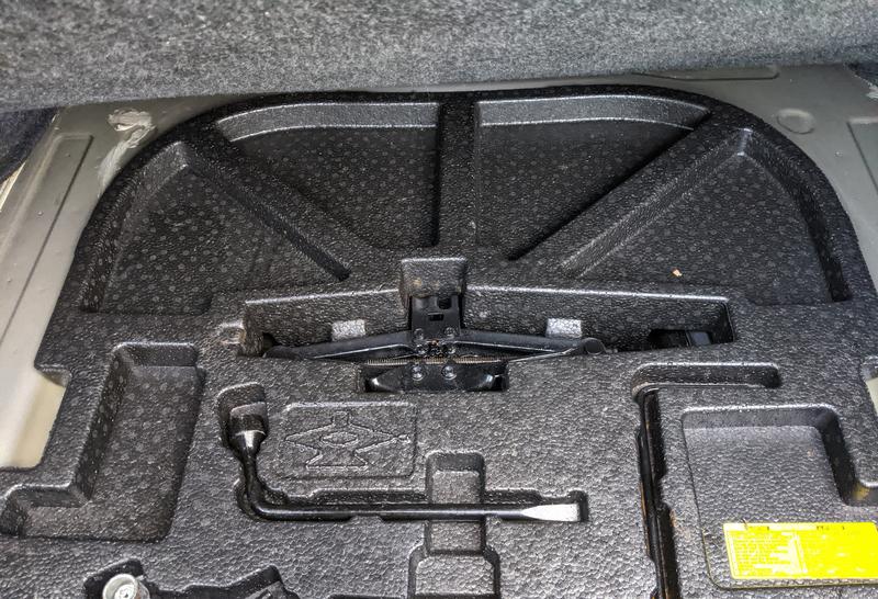 Toyota Camry • 2014 • 102,000 km 3