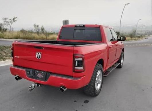 Dodge RAM • 2011 • 345,000 km 9