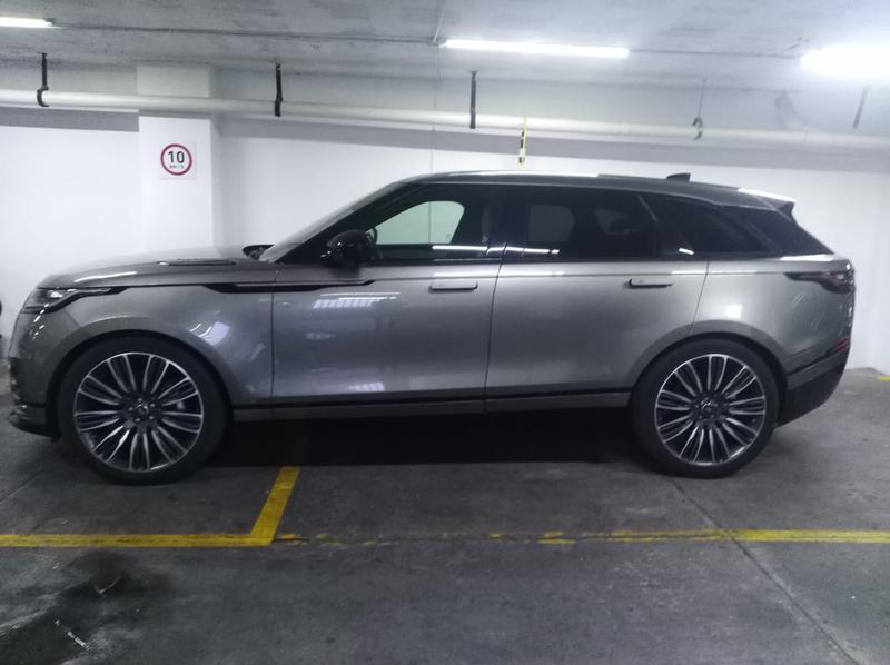 Land Rover Range Rover • 2019 • 3,771 km 10