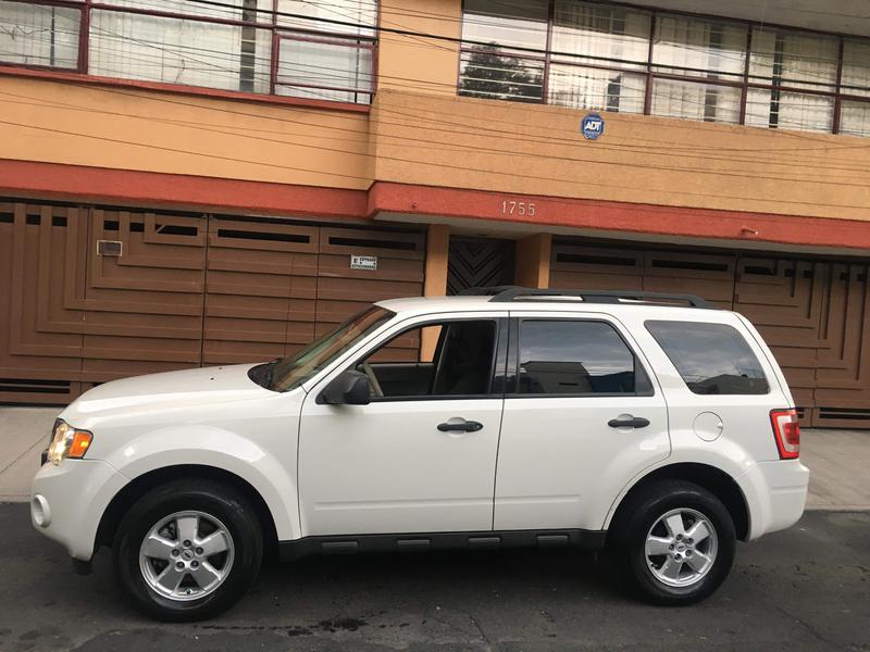 Ford Escape • 2010 • 140 km 7