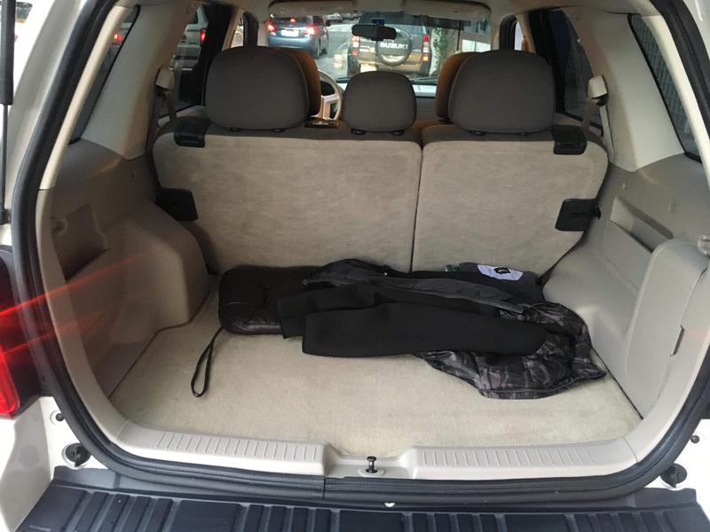 Ford Escape • 2010 • 140 km 4