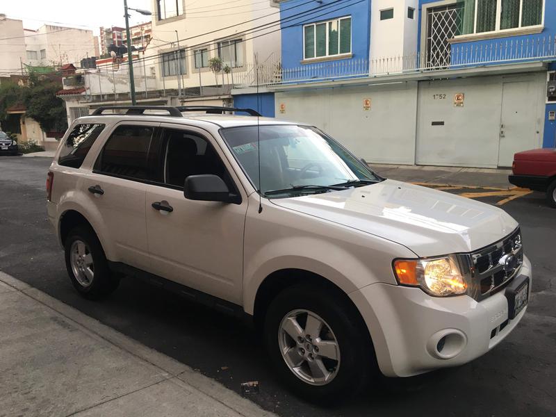 Ford Escape • 2010 • 140 km 8