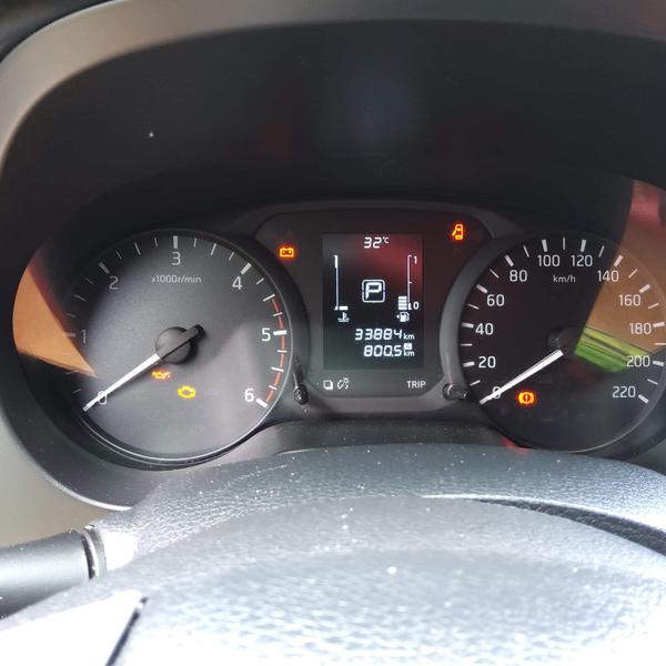 Nissan Navara • 2018 • 34,000 km 9
