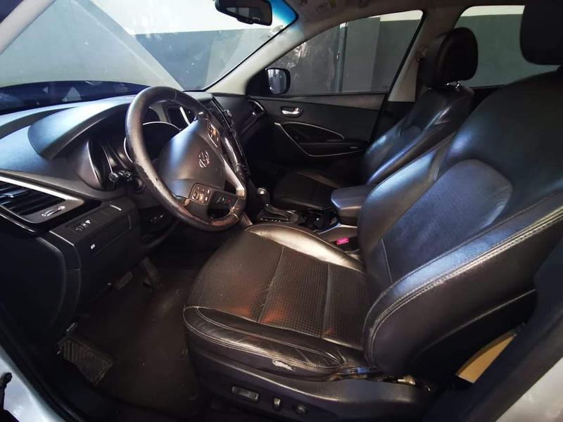 Hyundai Santa Fe • 2014 • 150,000 km 2