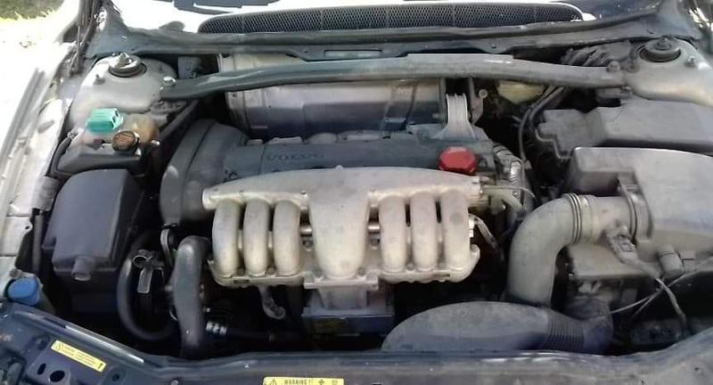 Volvo S80 • 2000 • 120,000 km 1