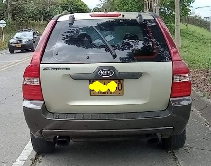 Kia Sportage • 2007 • 121,764 km 2