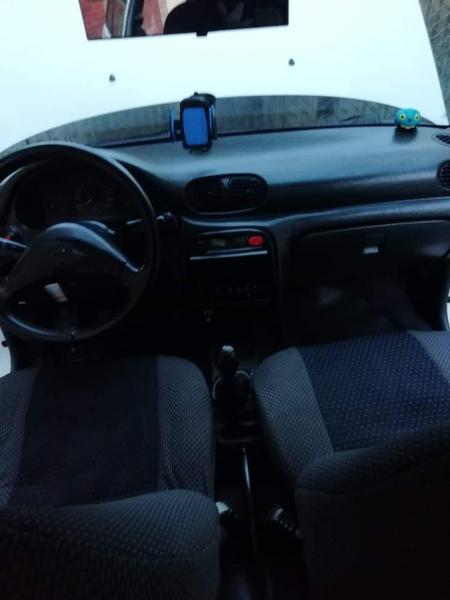 Hyundai Accent • 2002 • 180,000 km 4
