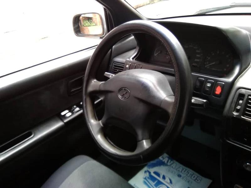 Hyundai  • 2000 • 12,000 km 6