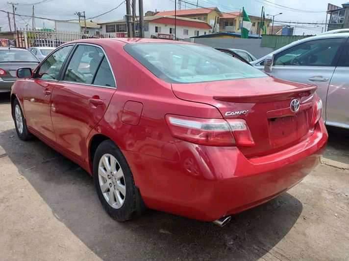 Toyota Camry • 2008 • 1,300 km 4