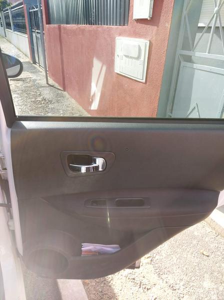 Nissan Qashqai • 2011 • 220,000 km 4