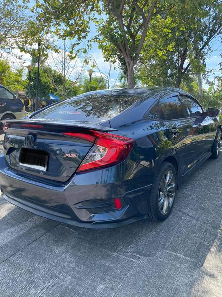 Honda Civic • 2017 • 30,000 km 5