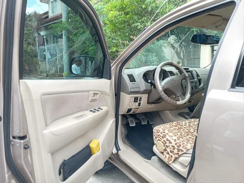 Toyota Hilux • 2006 • 190,000 km 9