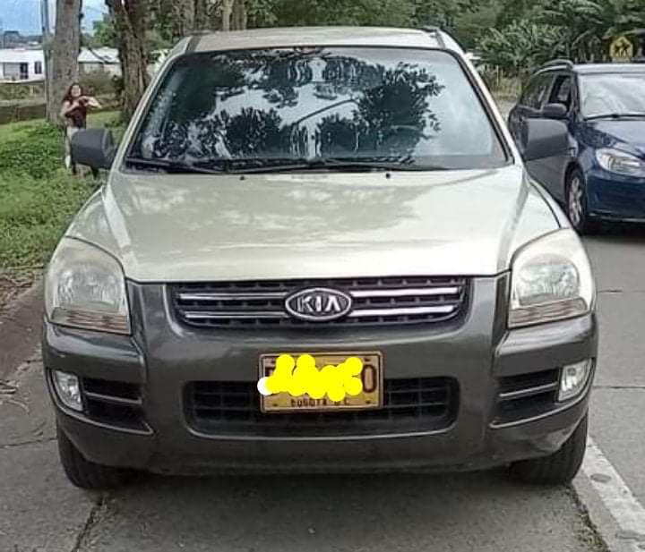 Kia Sportage • 2007 • 121,764 km 4