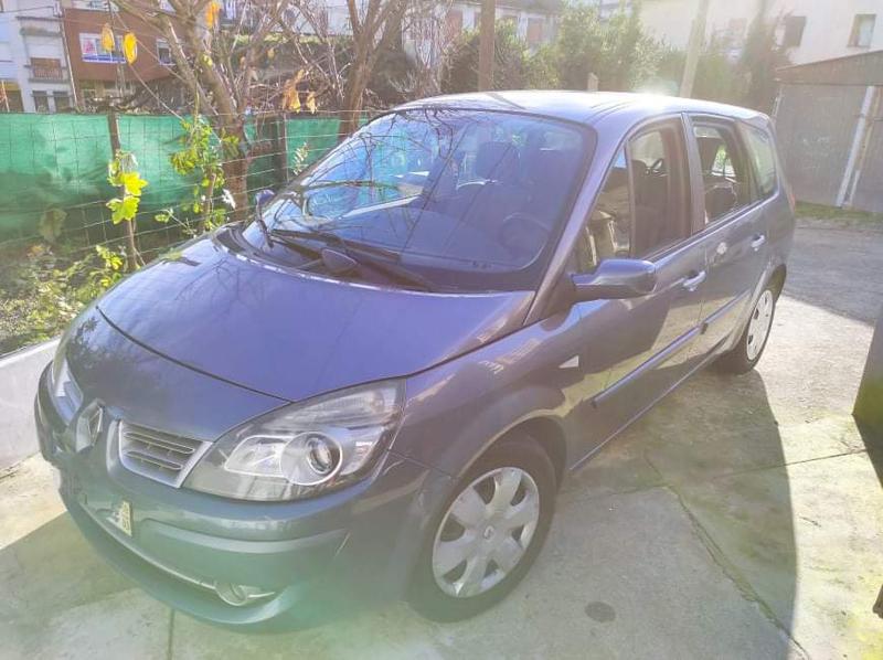 Renault Grand Scenic • 2009 • 300,000 km 11