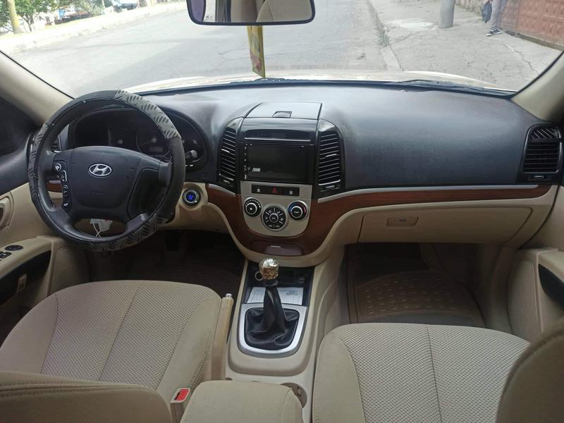 Hyundai Santa Fe • 2009 • 175 km 1
